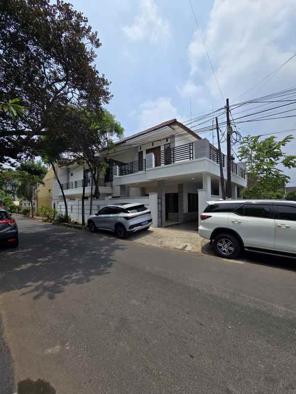 dijual rumah duren sawit jaktim