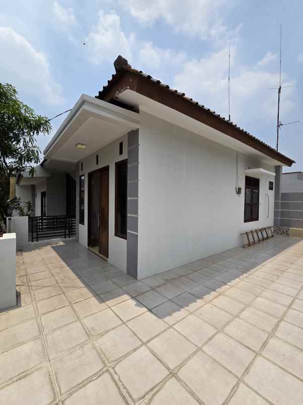 dijual rumah duren sawit jaktim