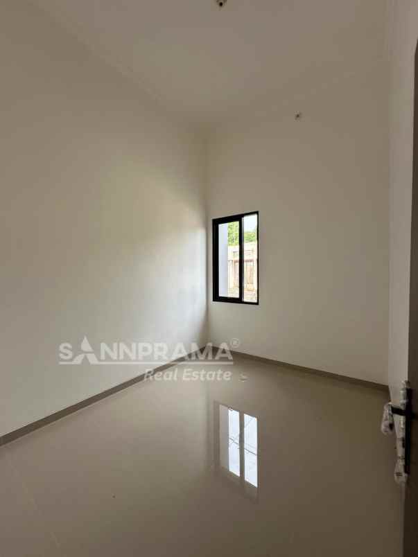 dijual rumah duren seribu