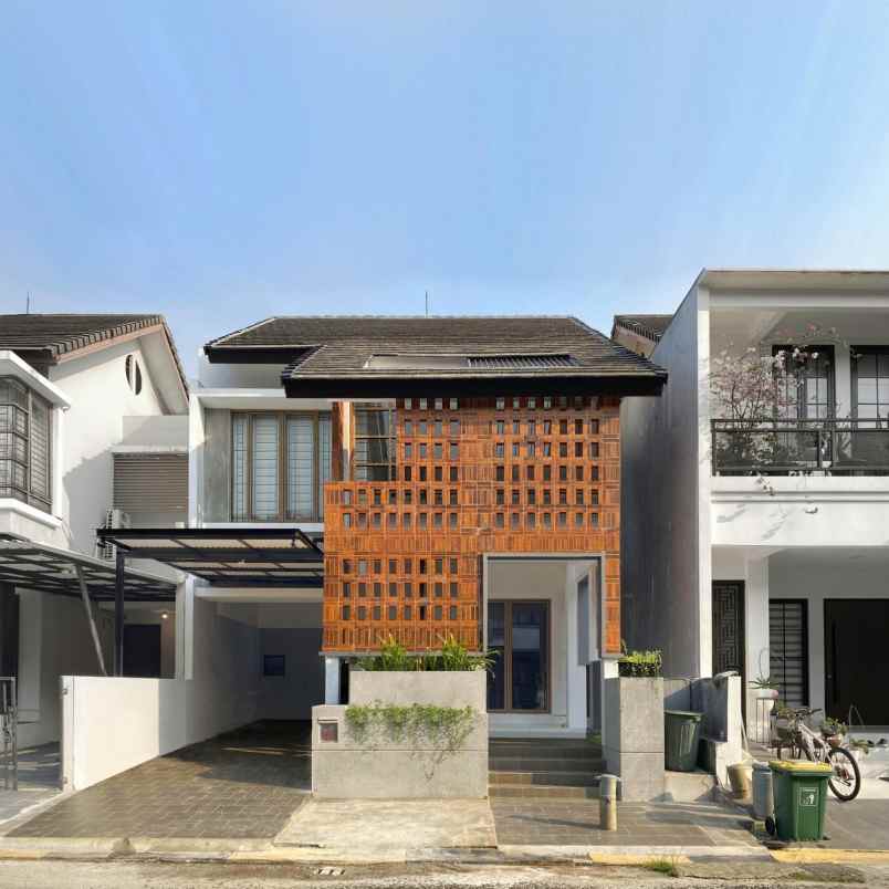 dijual rumah emerald bintaro
