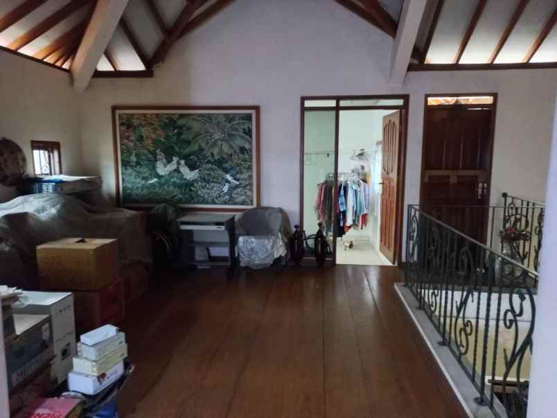 dijual rumah gegerkalong