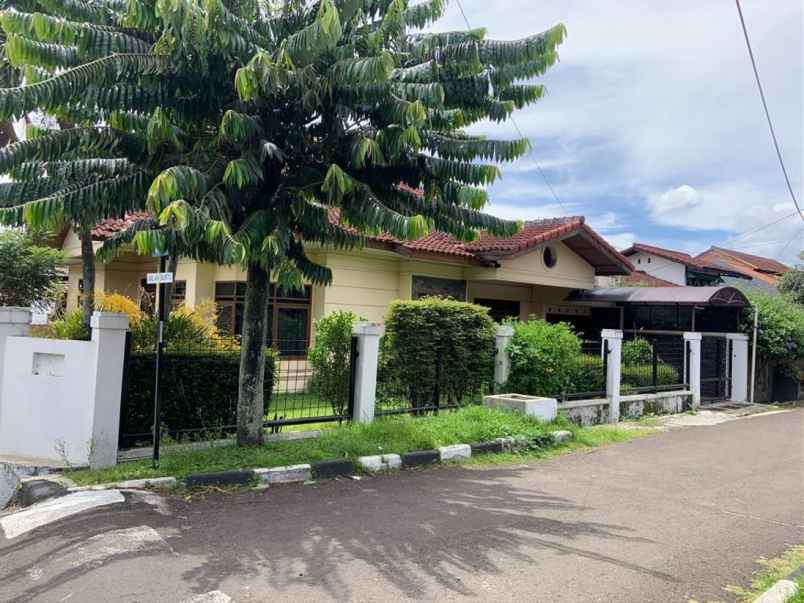 dijual rumah gegerkalong