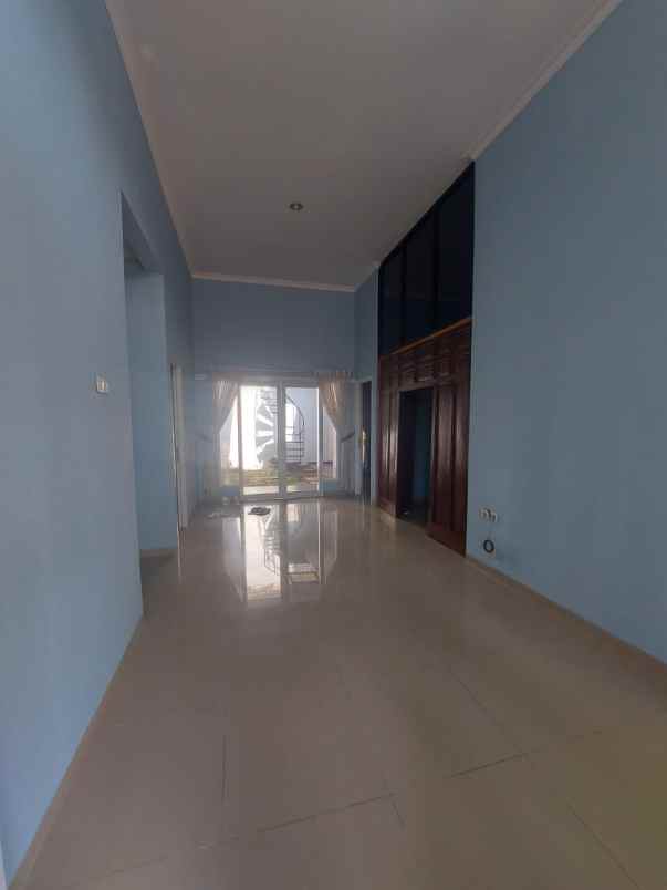 dijual rumah grafika