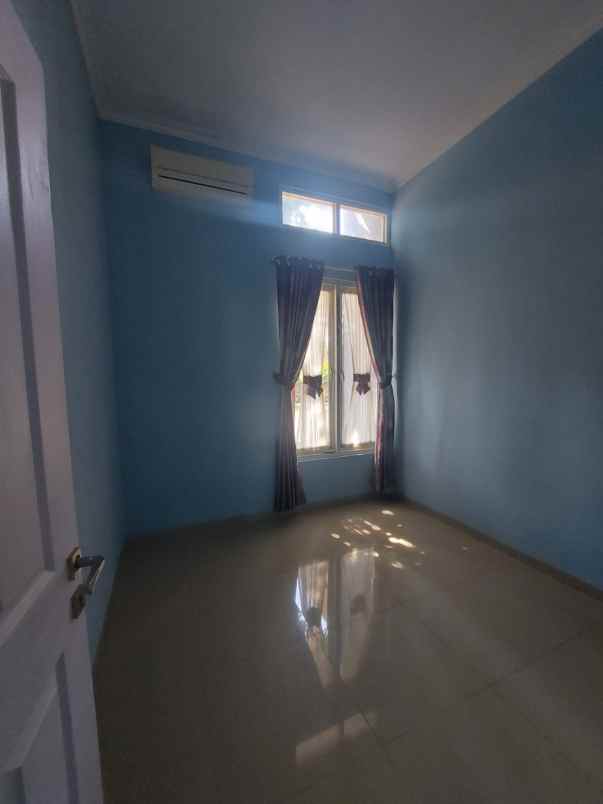 dijual rumah grafika