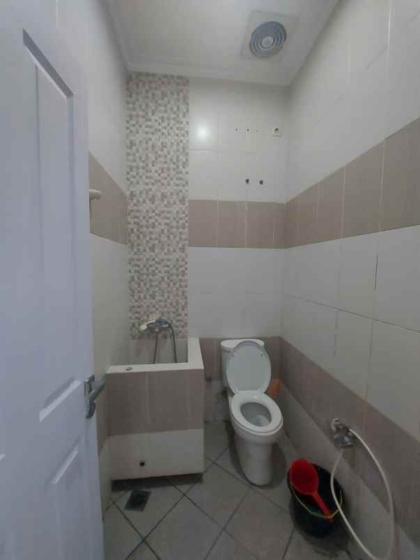 dijual rumah grafika