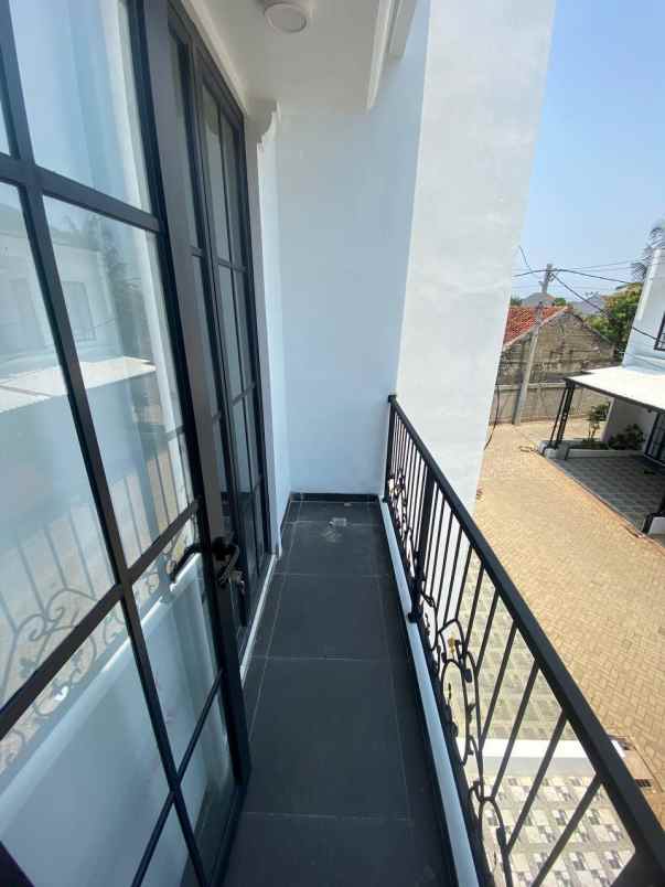 dijual rumah grand depok city