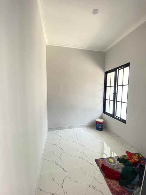 dijual rumah grand depok city