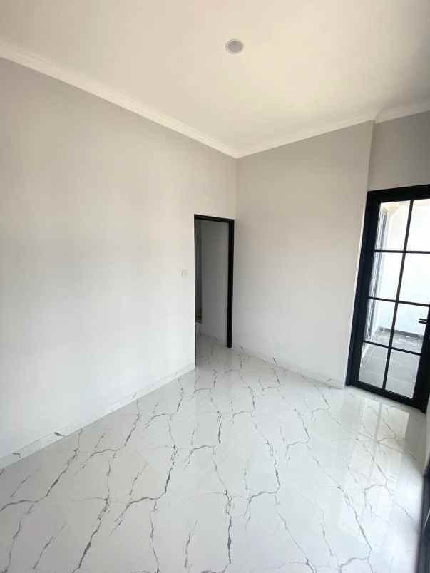 dijual rumah grand depok city