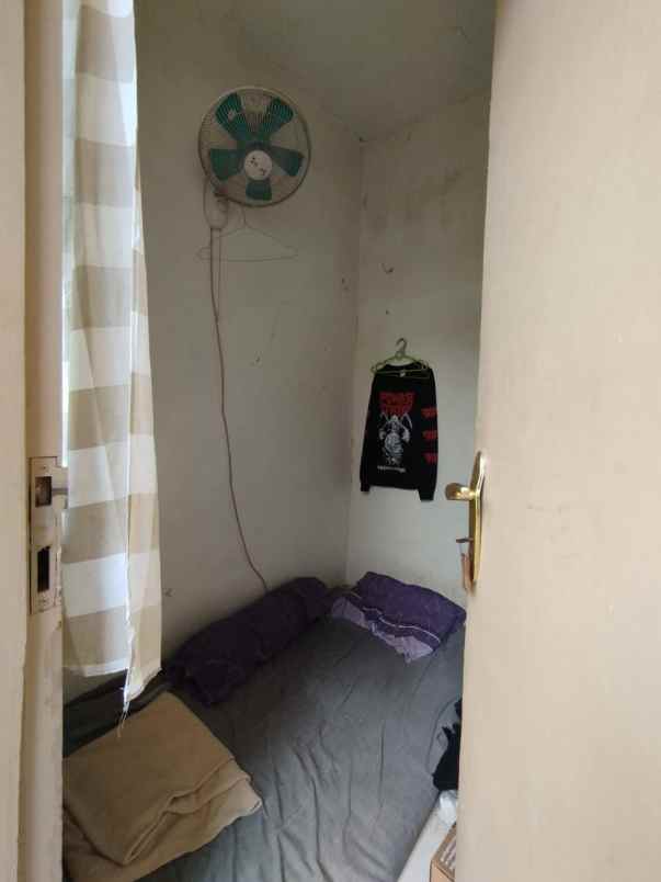 dijual rumah grand pinus regency