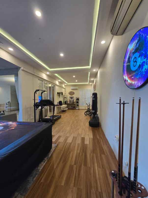dijual rumah green andara residence