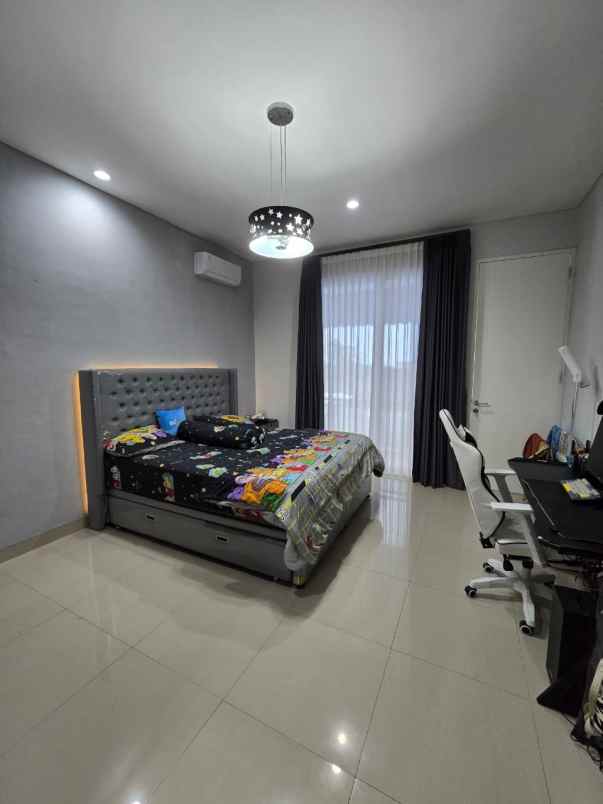 dijual rumah green andara residence