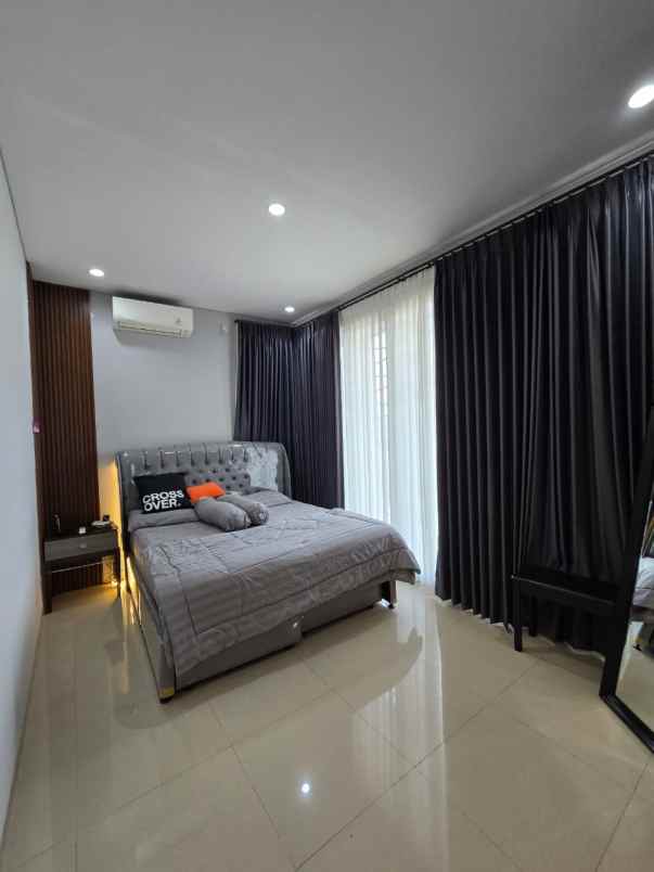 dijual rumah green andara residence
