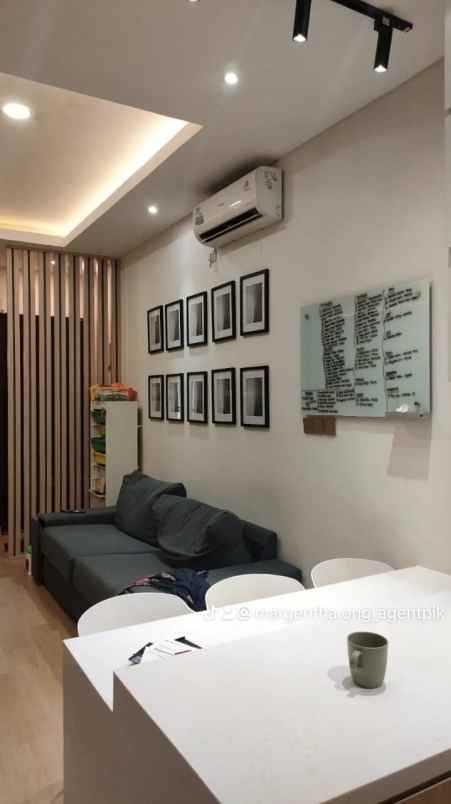 dijual rumah green village cipondoh