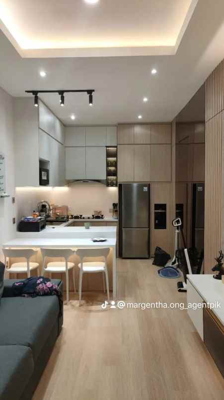 dijual rumah green village cipondoh