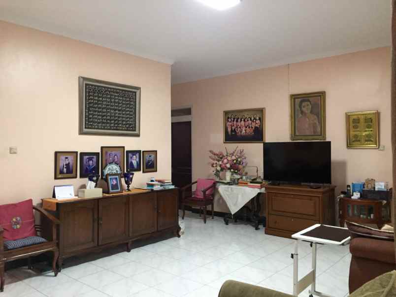 dijual rumah guntur sari rajamantri