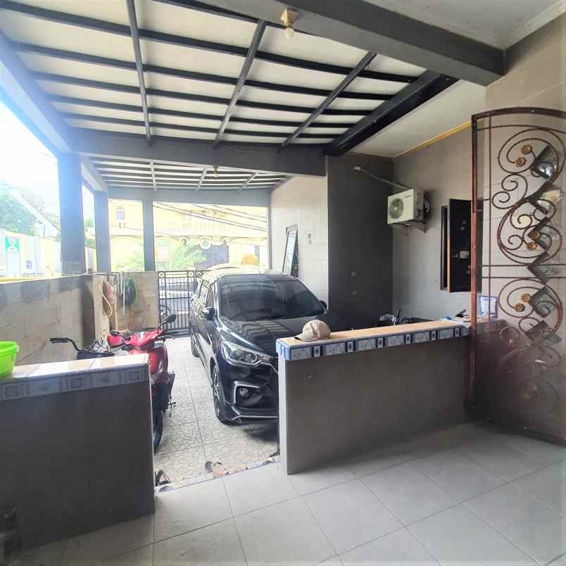 dijual rumah harapan indah 1 perumahan