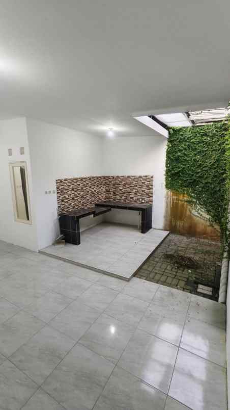 dijual rumah harvest city cluster