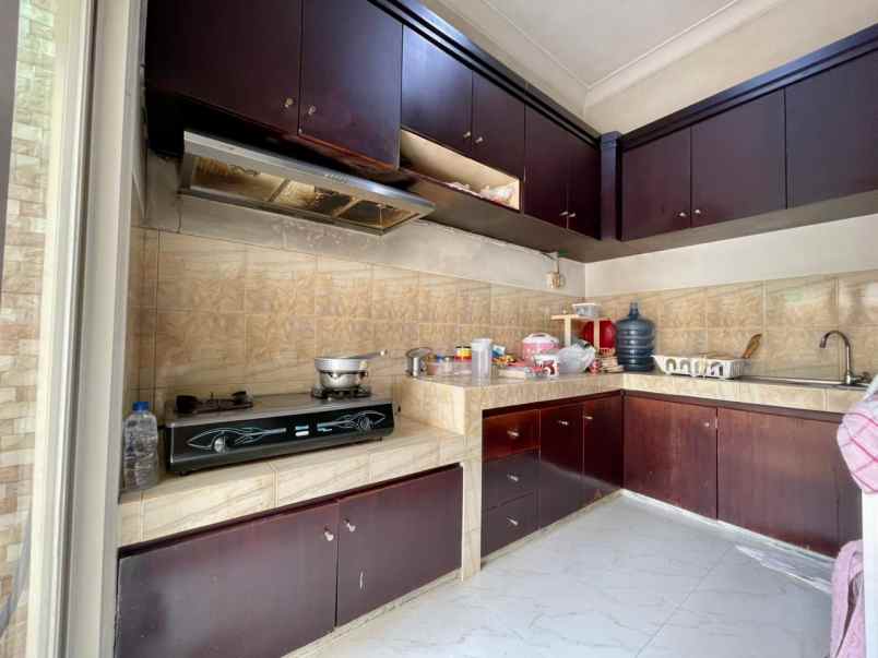 dijual rumah international village