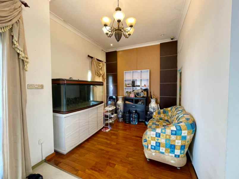 dijual rumah international village