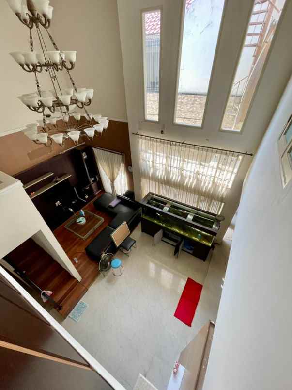 dijual rumah international village