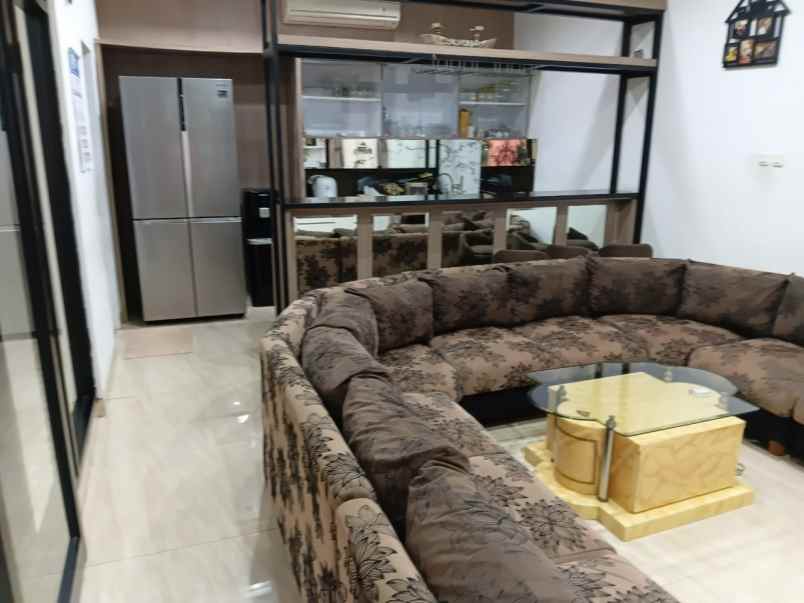 dijual rumah istimewa di cempaka putih jakarta pusat