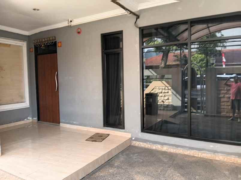 dijual rumah istimewa di cempaka putih jakarta pusat