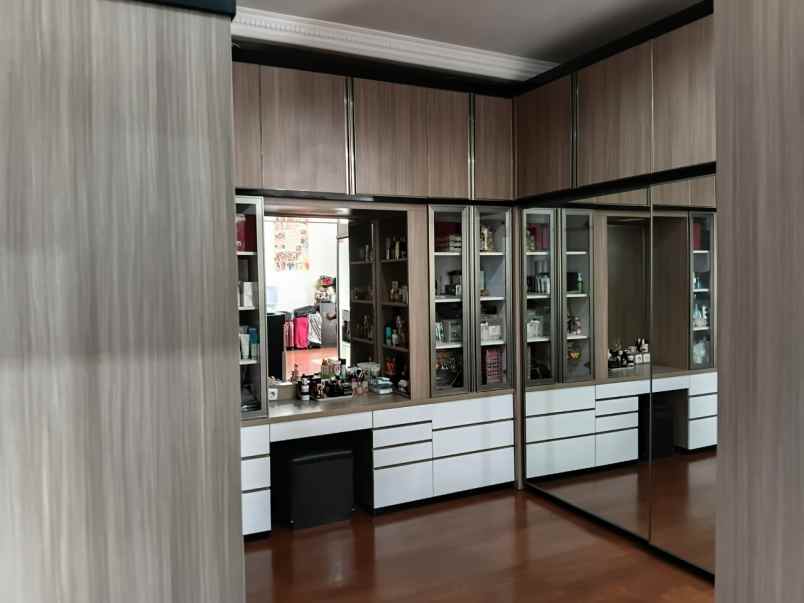 dijual rumah istimewa di cempaka putih jakarta pusat