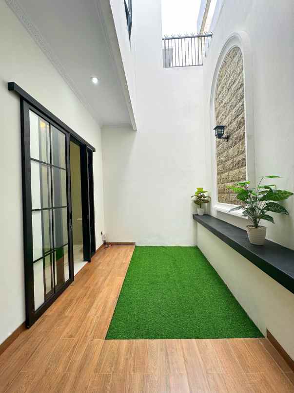 dijual rumah jagakarsa