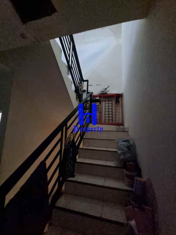 dijual rumah jalan bilal gg melawai