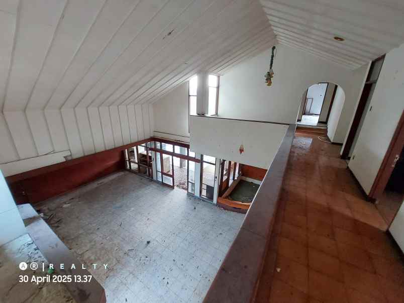 dijual rumah jalan bukit dago utara