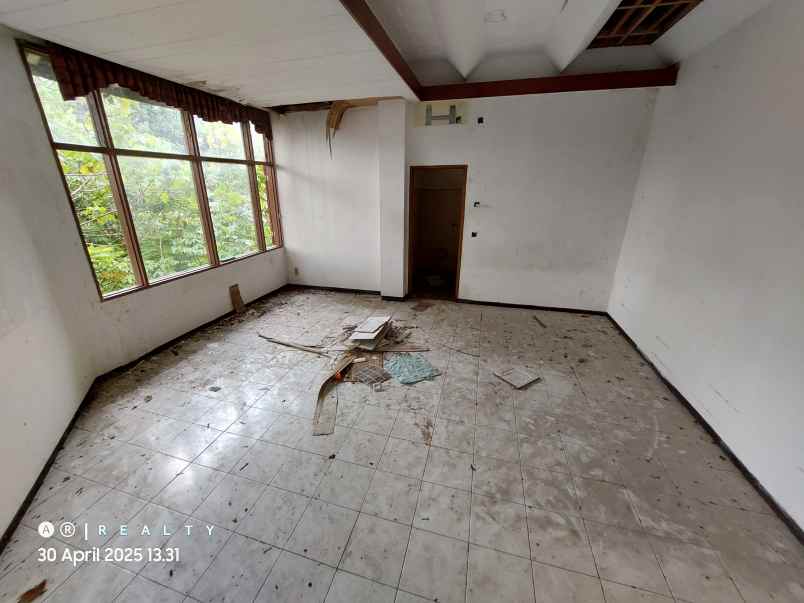 dijual rumah jalan bukit dago utara