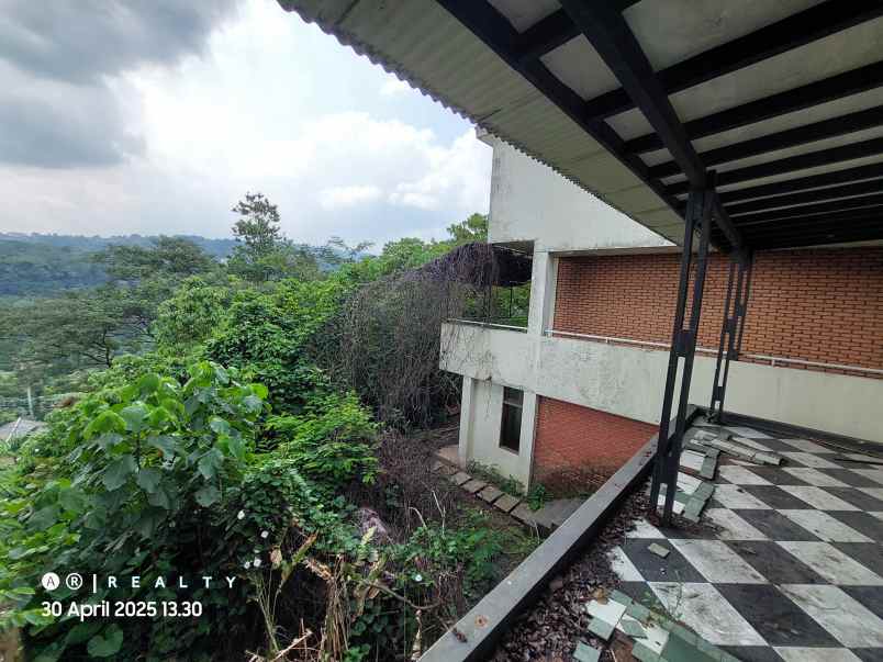 dijual rumah jalan bukit dago utara