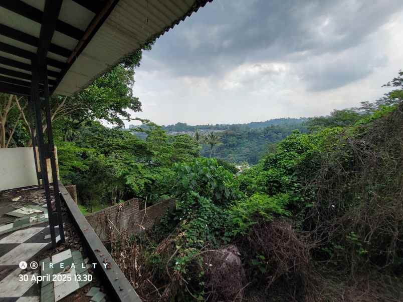 dijual rumah jalan bukit dago utara