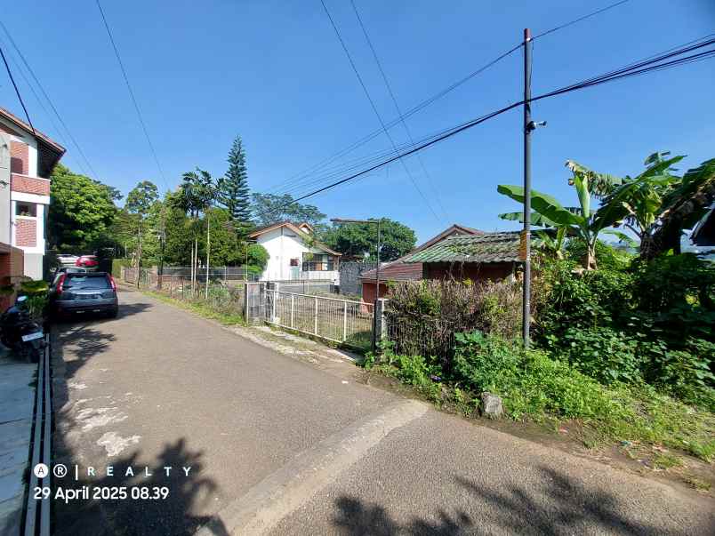 dijual rumah jalan bukit dago utara