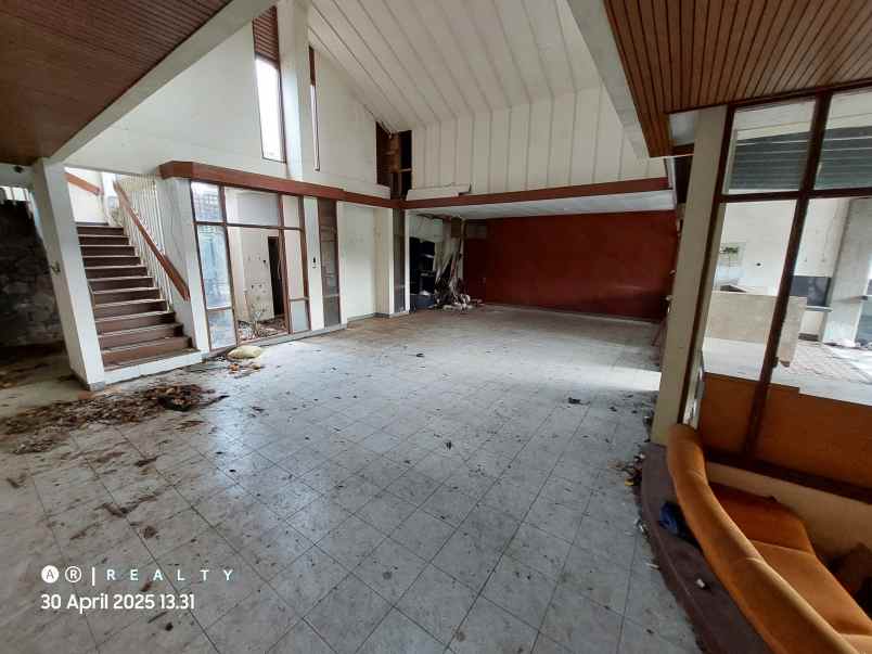 dijual rumah jalan bukit dago utara