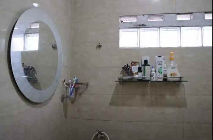 dijual rumah jalan cimindi raya