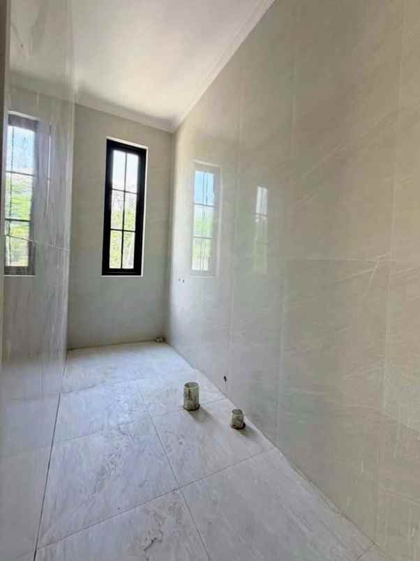dijual rumah jalan damai