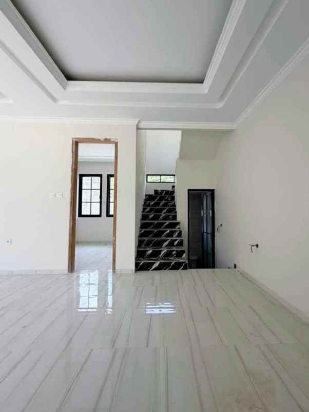 dijual rumah jalan damai