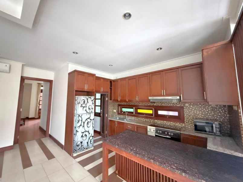 dijual rumah jalan hos cokroaminoto