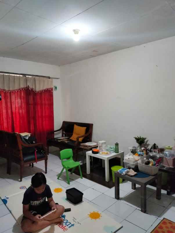 dijual rumah jalan ibu ganirah