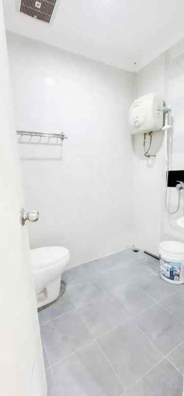 dijual rumah jalan kejawan putih tambak