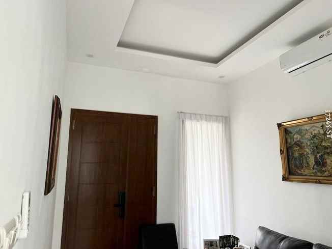 dijual rumah jalan manyar 1