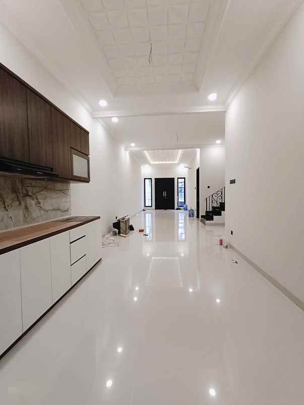 dijual rumah jalan raya joglo kembangan