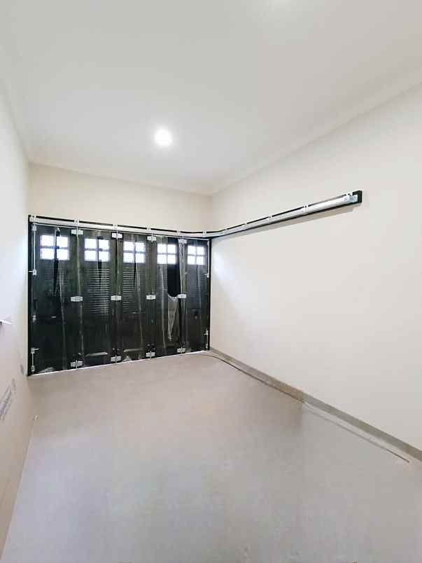 dijual rumah jalan raya joglo kembangan