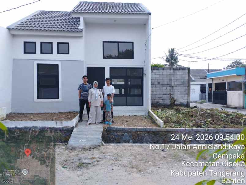 dijual rumah jalan raya megu cisoka