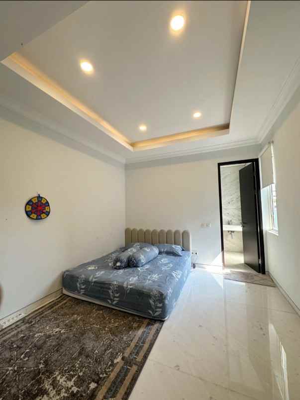 dijual rumah jalan raya sambikerep