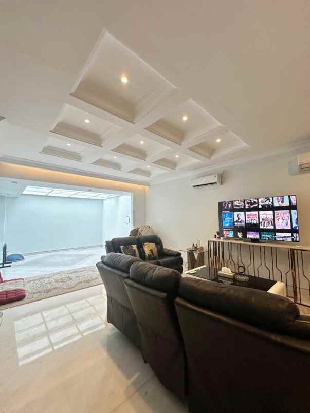 dijual rumah jalan raya sambikerep