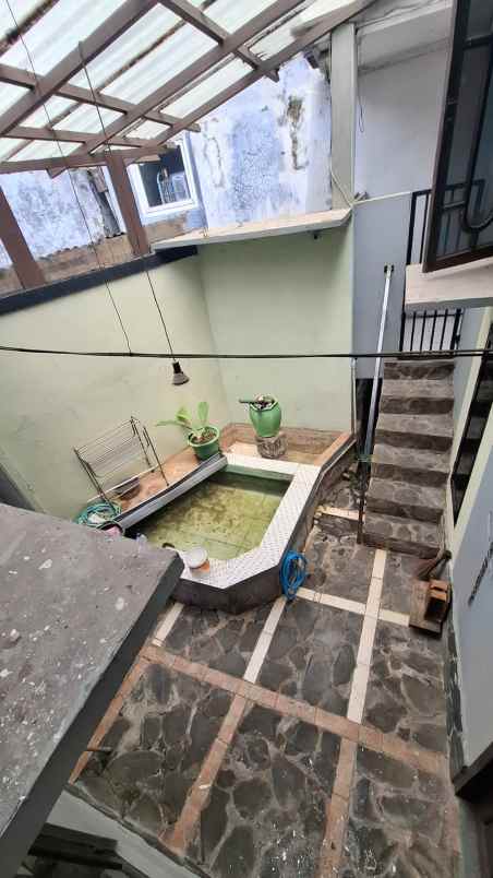 dijual rumah jalan semeru