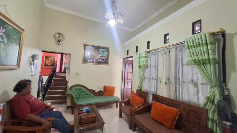 dijual rumah jalan semeru