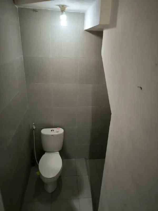 dijual rumah jambangan town house